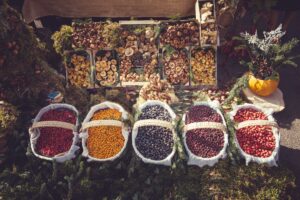 Clube da Horta - Feira vendendo diferentes tipos de frutas orgânicas.