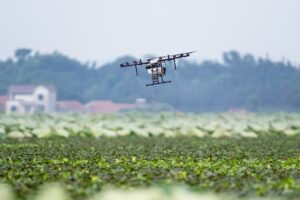 Clube da Horta - fertilizante sintético pulverizado por drone agrícola